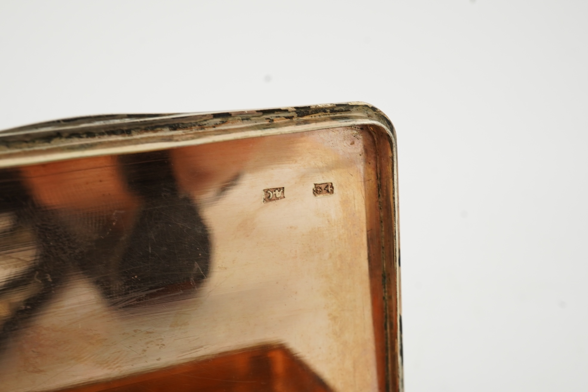 An early 19th century Russian 84 zolotnik and niello rectangular snuff box, assay master Andrei Kovalsky, Moscow, 1825